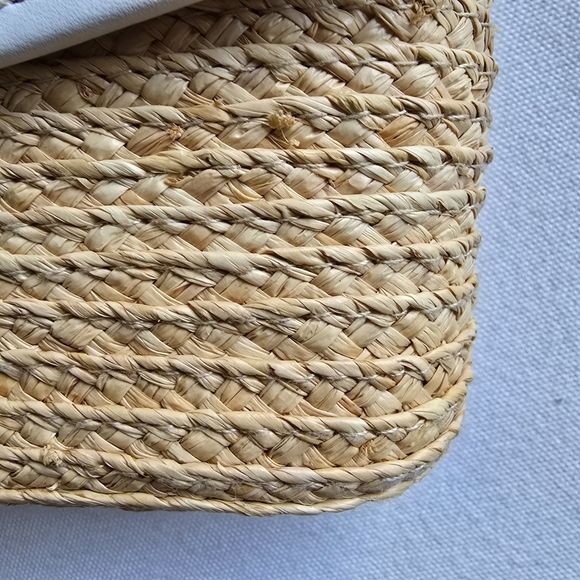 Coach Raffia Summertime White / Gold Leather Turn Buckle Wristlet Clutch - Picture 4 of 14